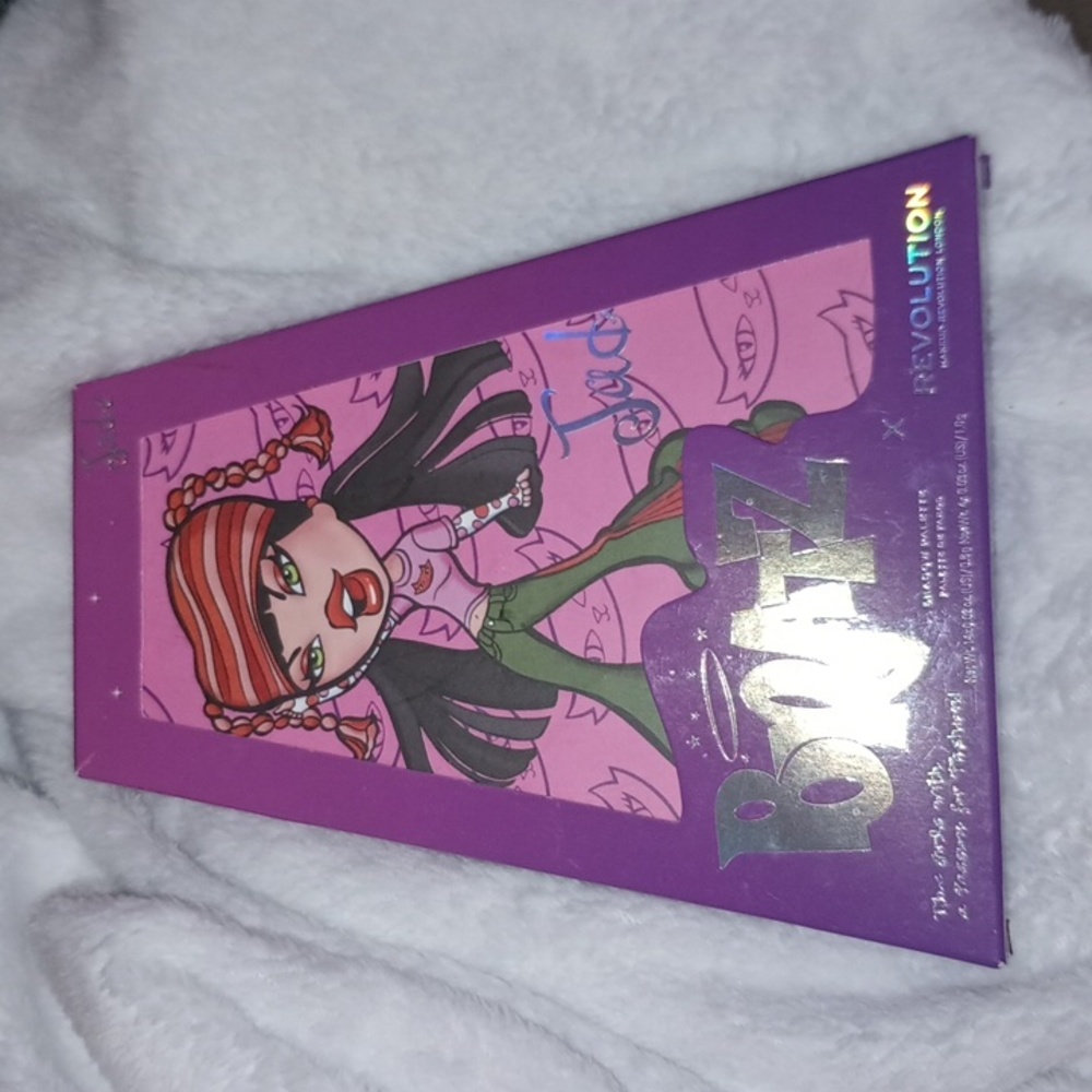 BRATZ X & REVOLUTION JADE PALETTE